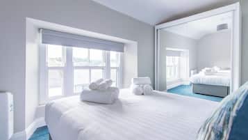 City Apartment, 2 Bedrooms, Patio, City View | Free WiFi