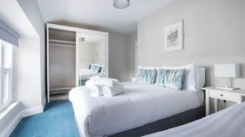 City Apartment, 2 Bedrooms, Patio, City View