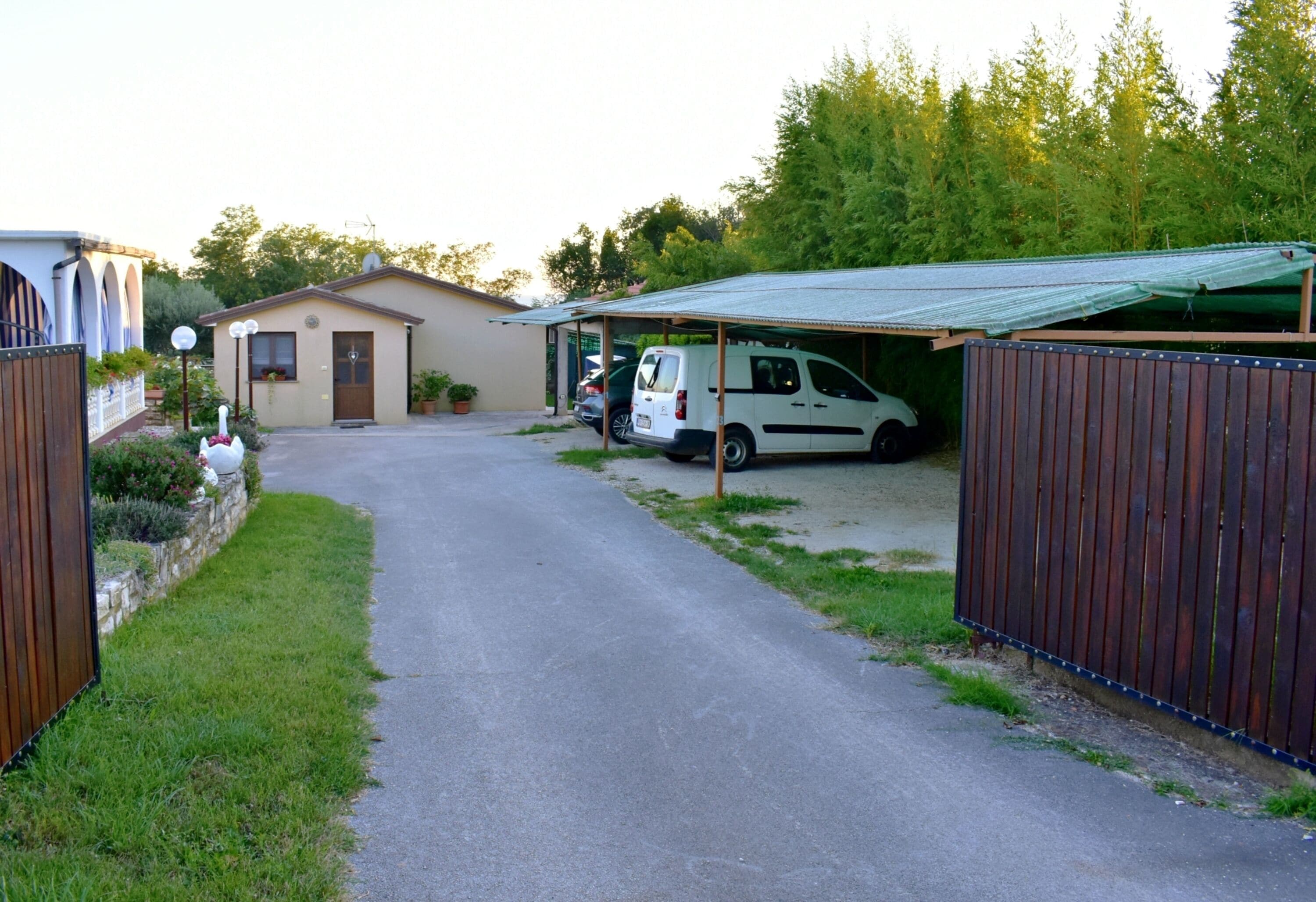 apartman, 1 hálószobával, dohányzó, teraszos udvar | A szálláshely külső területei