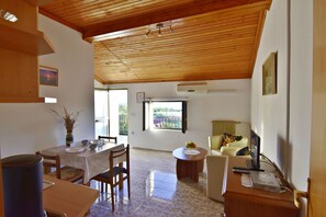 Apartment, 1 Bedroom, Smoking, Patio | Living room - Shared Gardened Accommodation With bbq and sea View (Umag)