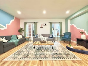 TV, table football, offices - Pretty Pink Room Near Lake Erie | Weekday Getaway (Port Colborne)