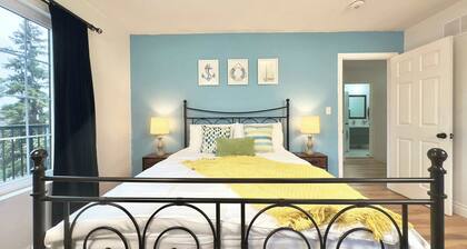 Lake Erie Blue Room Getaway