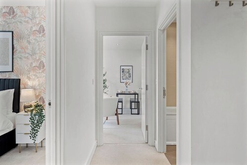 Nordic Abode in Central Reading - Balcony