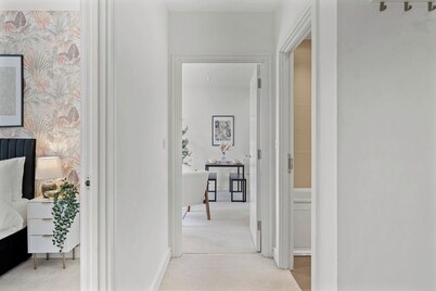Nordic Abode in Central Reading - Balcony
