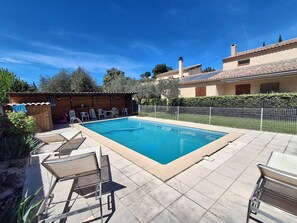 Pool - Vrbo Property (Vacqueyras)