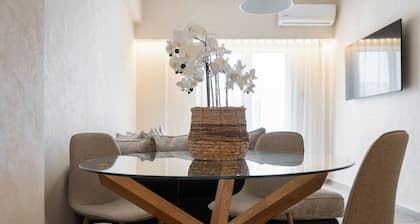 Glyfada Lux Olive Suites - Pathos