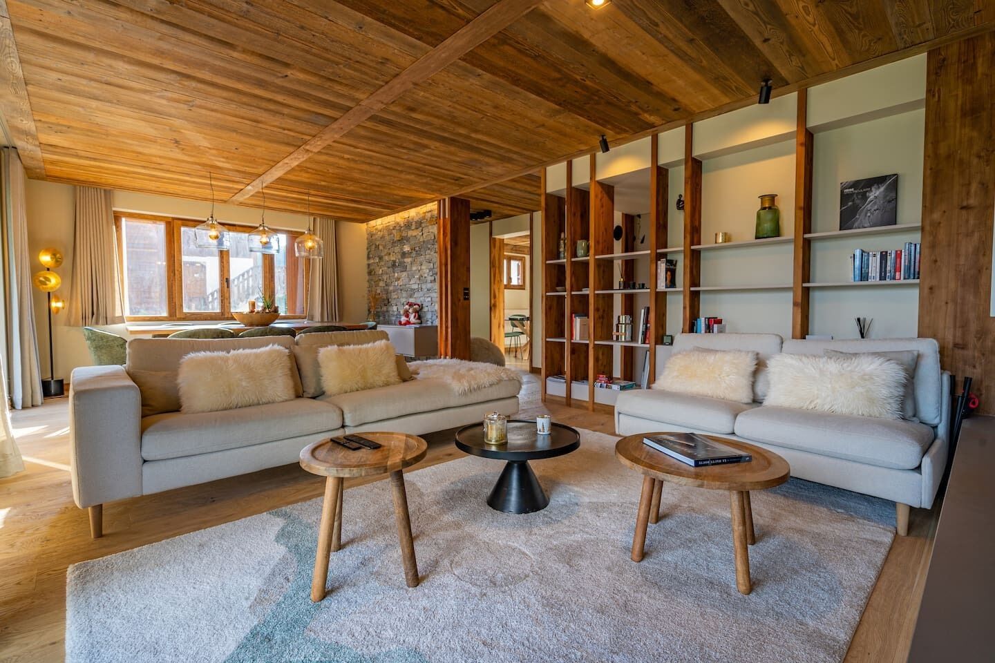 TV, fireplace, stereo