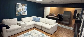 Cozy 1-bedroom newly remodeled!  The Legacy at Washington!