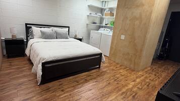 1 bedroom, internet, bed sheets