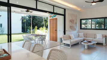 Apartamento, 2 habitaciones, planta baja | Restauración