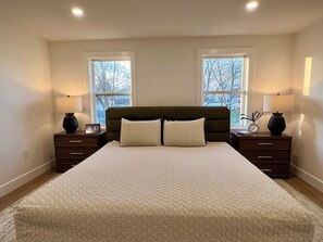 4 habitaciones, tabla de planchar con plancha, wifi y ropa de cama