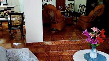 Bahagian dalam