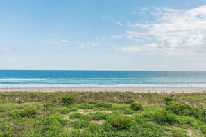 Beach - Wavewatcher's Retreat - Luxury Oceanfront Living (Wrightsville Beach)