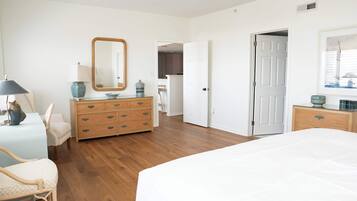 Iron/ironing board, travel crib, WiFi, bed sheets