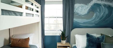 2 bedrooms, iron/ironing board, travel cot, WiFi