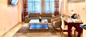 Best Hôtel Aéro Batignolles