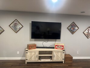 Interior - Green Lake Retreat • The Perfect Wisconsin Getaway (Dr. Green Lake)