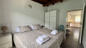 2 Schlafzimmer, Bügeleisen/Bügelbrett, Reisekinderbett, WLAN