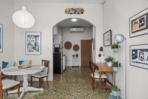 Dining - Iconic Santurce Studio | AC | Fast WiFi (Santurce)
