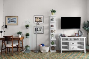 Interior - Iconic Santurce Studio | AC | Fast WiFi (Santurce)