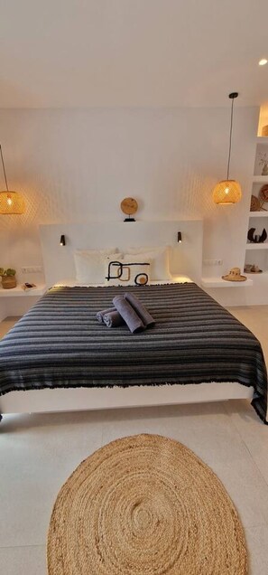 5 bedrooms, desk, iron/ironing board, travel cot - Villa Bema - Quietness and Beach access (Molos)