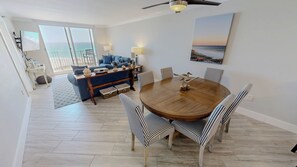 Dining - Beautiful Destin on the Gulf 506 w/Beach Service (Destin)