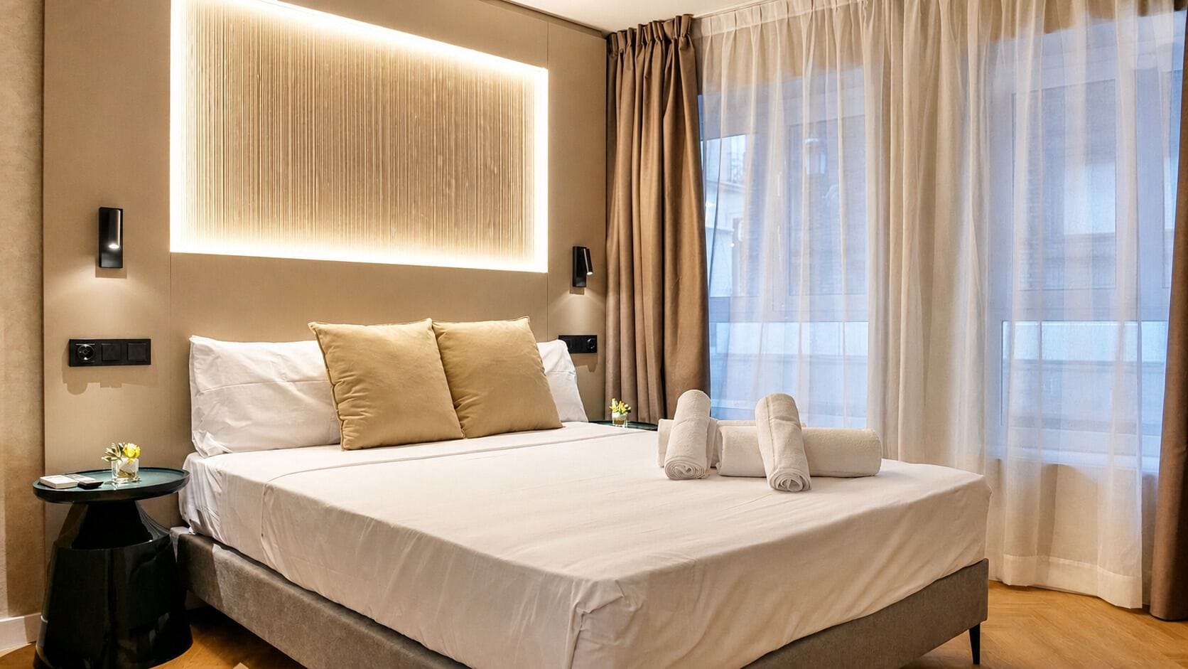 Superior Studio, City View | Free WiFi