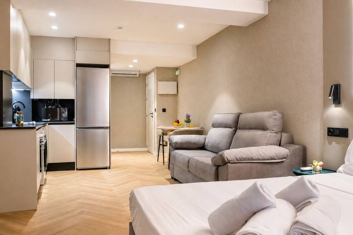 Superior Studio, City View