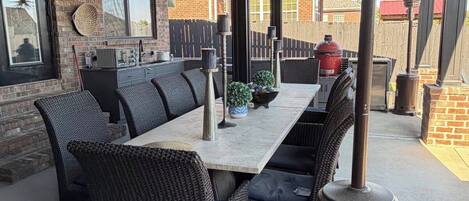 Outdoor dining