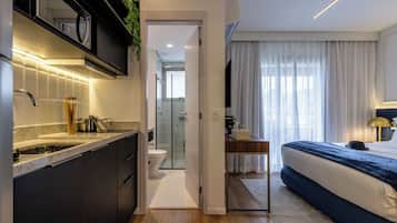 Studio Casal com Varanda | Eigene Küche | Kühlschrank, Mikrowelle, Herdplatte, Espressomaschine
