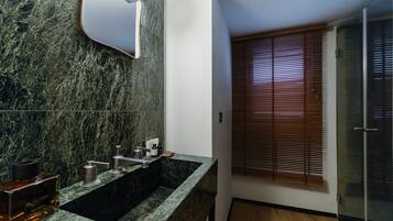 Classic-Einzelzimmer, 1 großes Einzelbett, rollstuhlgeeignete Dusche, Nichtraucher | Badezimmer
