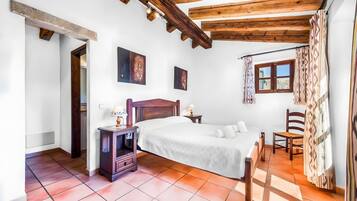 3 bedrooms, WiFi, bed sheets