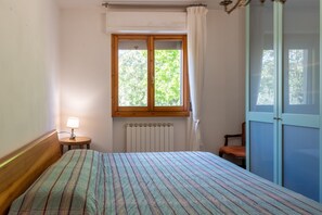 1 bedroom, WiFi, bed sheets - Apartment 'Casa Levanella' with Private Garden (Montevarchi)