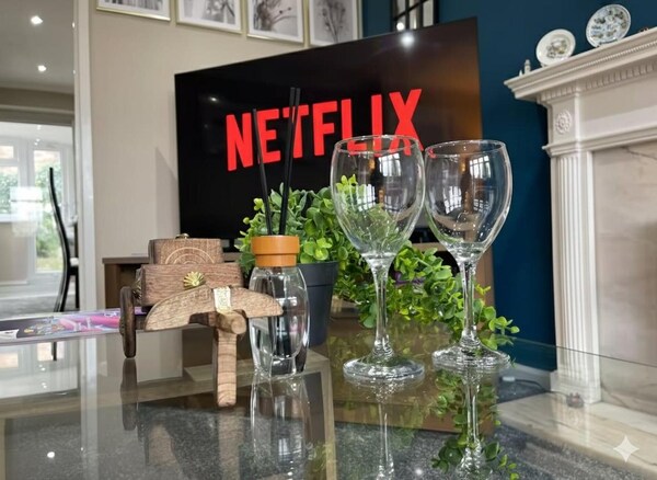 House Sleeps 6 With Garden And Parking - Leeds