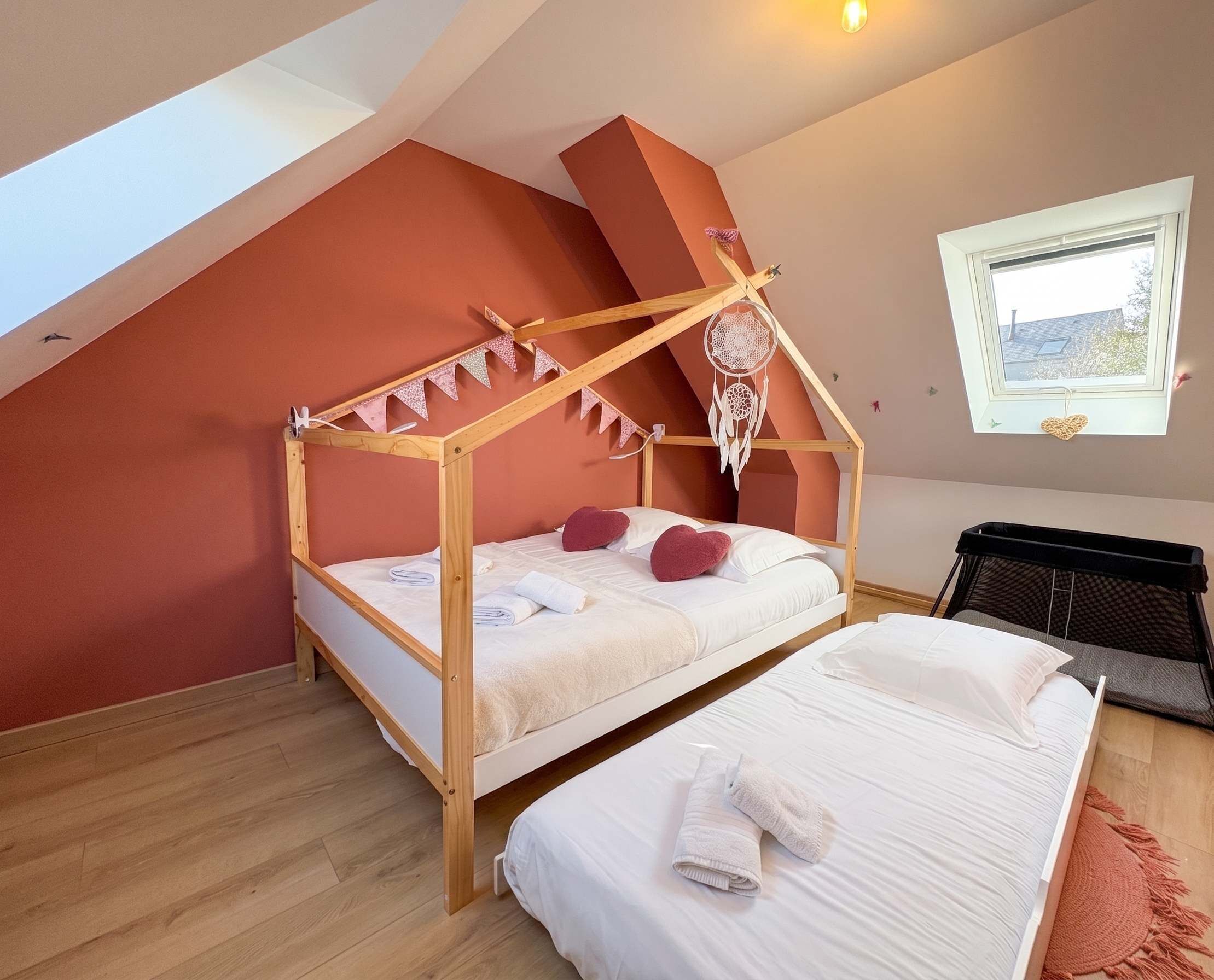 2 bedrooms, desk, iron/ironing board, travel crib