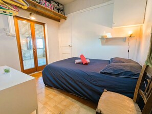 4 camere