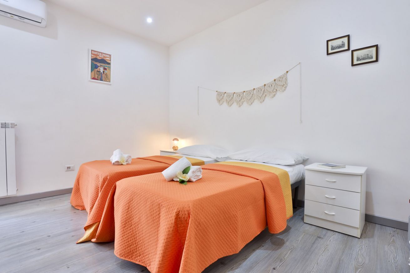 4 bedrooms, iron/ironing board