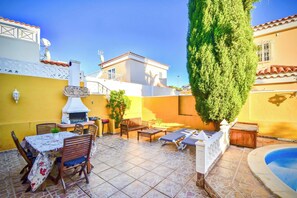 Outdoor dining - Casa Culwick - Apartment in Gran Canaria with Swimming Pool (Mogán)