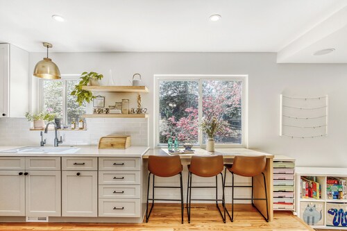 Family-Friendly Home, 10-min to Downtown