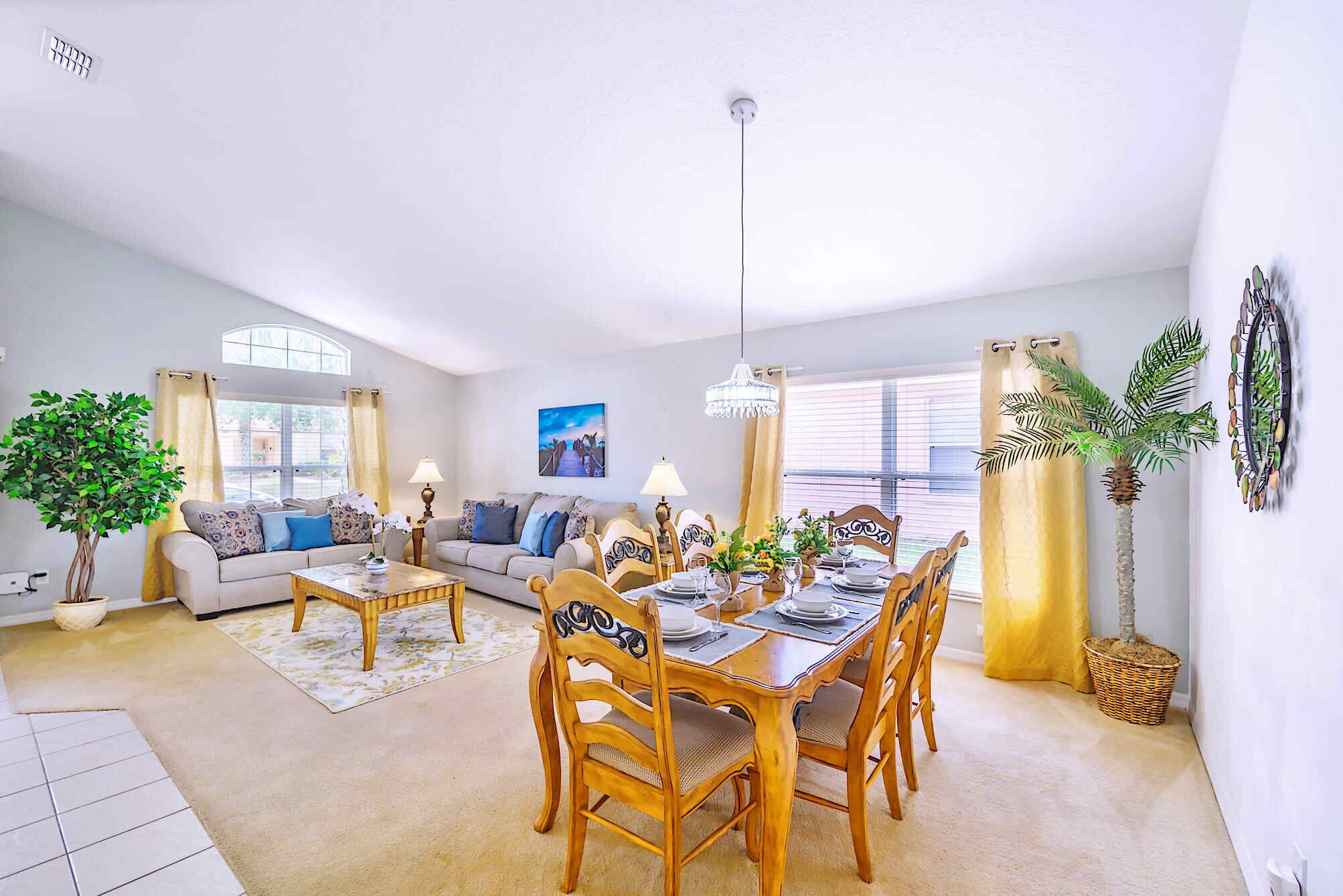 House (4 Bedrooms) | Interior