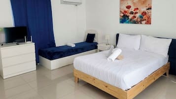 In-room safe, free WiFi