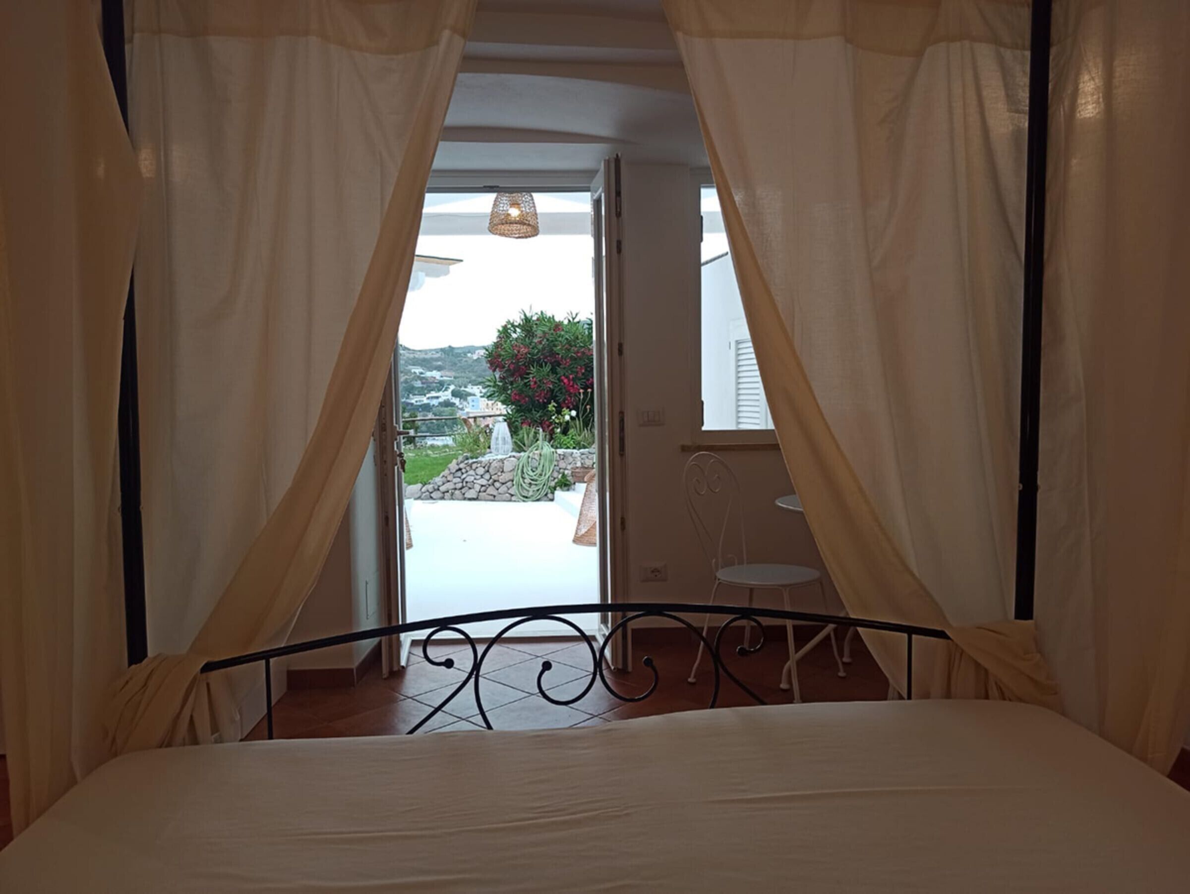 Zimmer 'Villa Le Palette - Gerani' Mit Meerblick, Wlan Und Klimaanlage - Ponza