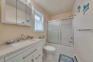 Shower, hair dryer - Sunny Crest Stay – NEW 2BR, Near Beach (Wildwood)