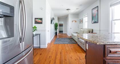 Spacious 2BR-1BA-4 Beds NYC MetLife Parking