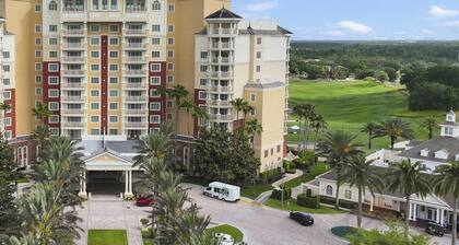 Oasis Near Disney w Golf View, Family&pet Friendly