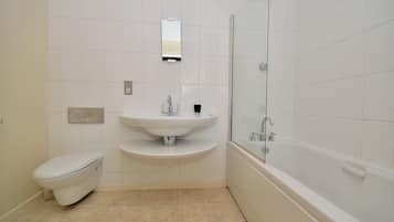 Casa de ciudad clásica, 3 habitaciones | Baño