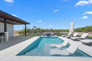 Outdoor pool - Stylish Villa Near Grace Bay, Private Pool & BBQ (Long Bay Hills)