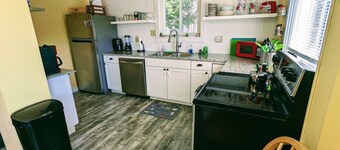 Lakefront cottage on Hamlin Lake!