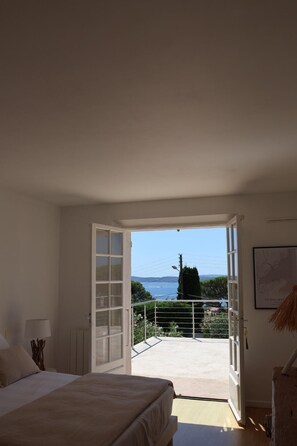 Room - Vrbo Property (Sainte-Maxime)