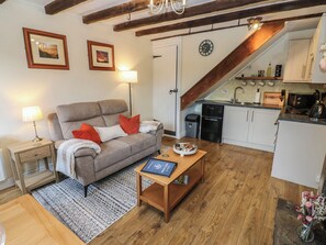 Living area - Olive Cottage (Richmond)